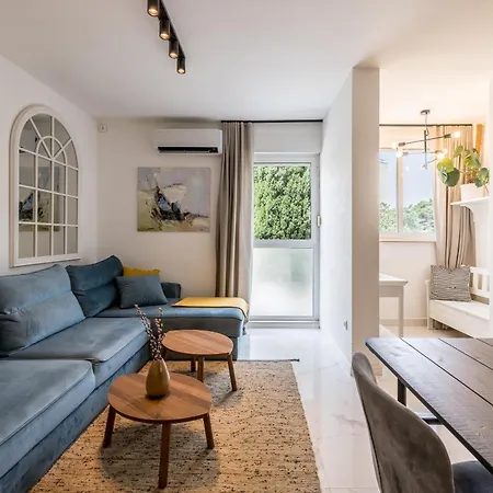 With Rated Breakfast Zap Lejlighed *