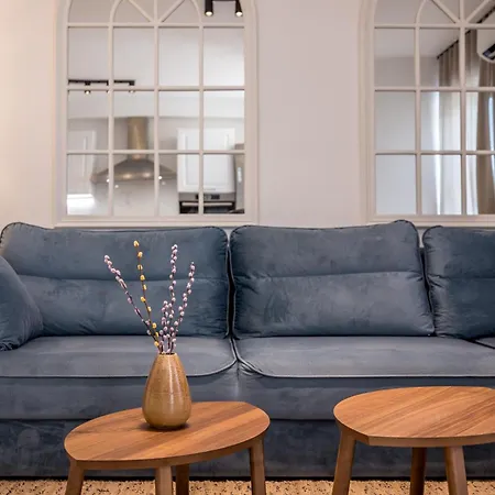 With Rated Breakfast Zap Апартаменты *