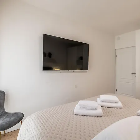 With Rated Breakfast Zap * Сплит