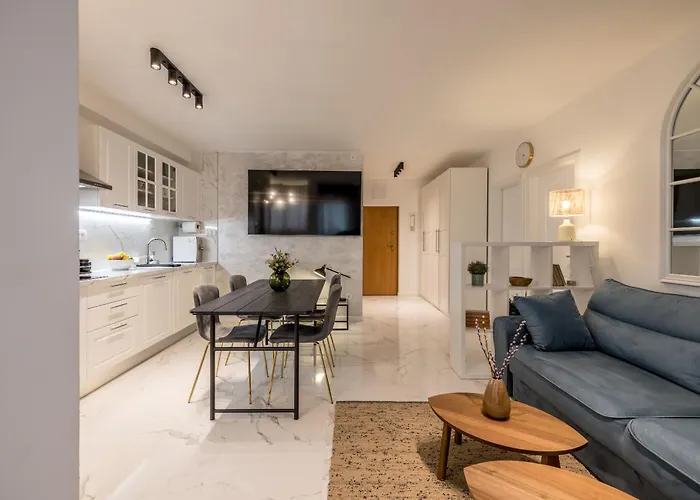 아파트 With Rated Breakfast Zap *