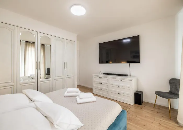 아파트 With Rated Breakfast Zap *