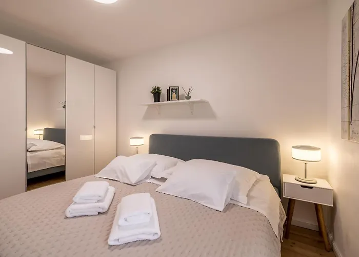 아파트 With Rated Breakfast Zap