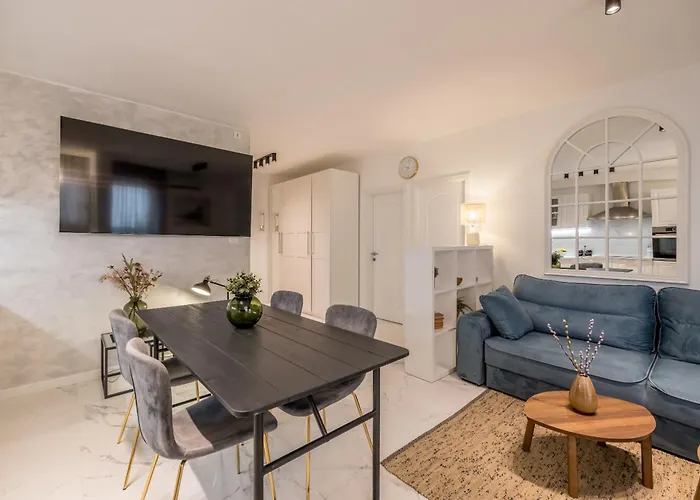 아파트 With Rated Breakfast Zap